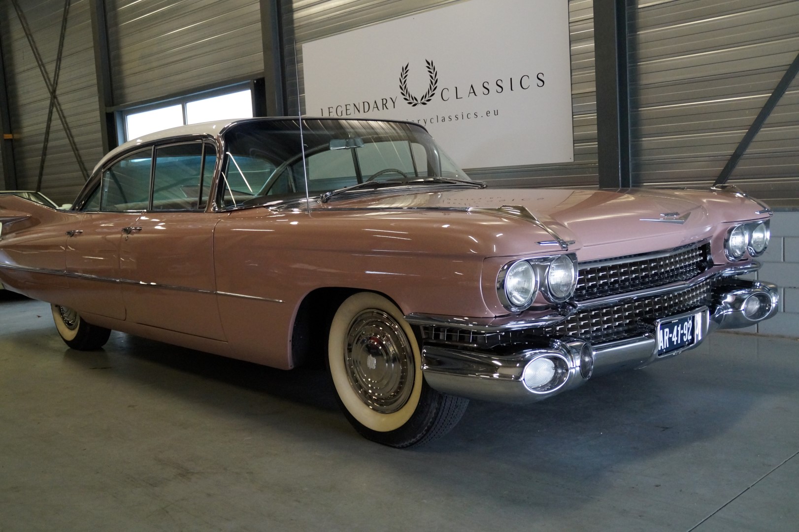 Koop een Cadillac Sedan de ville   bij Legendary Classics 